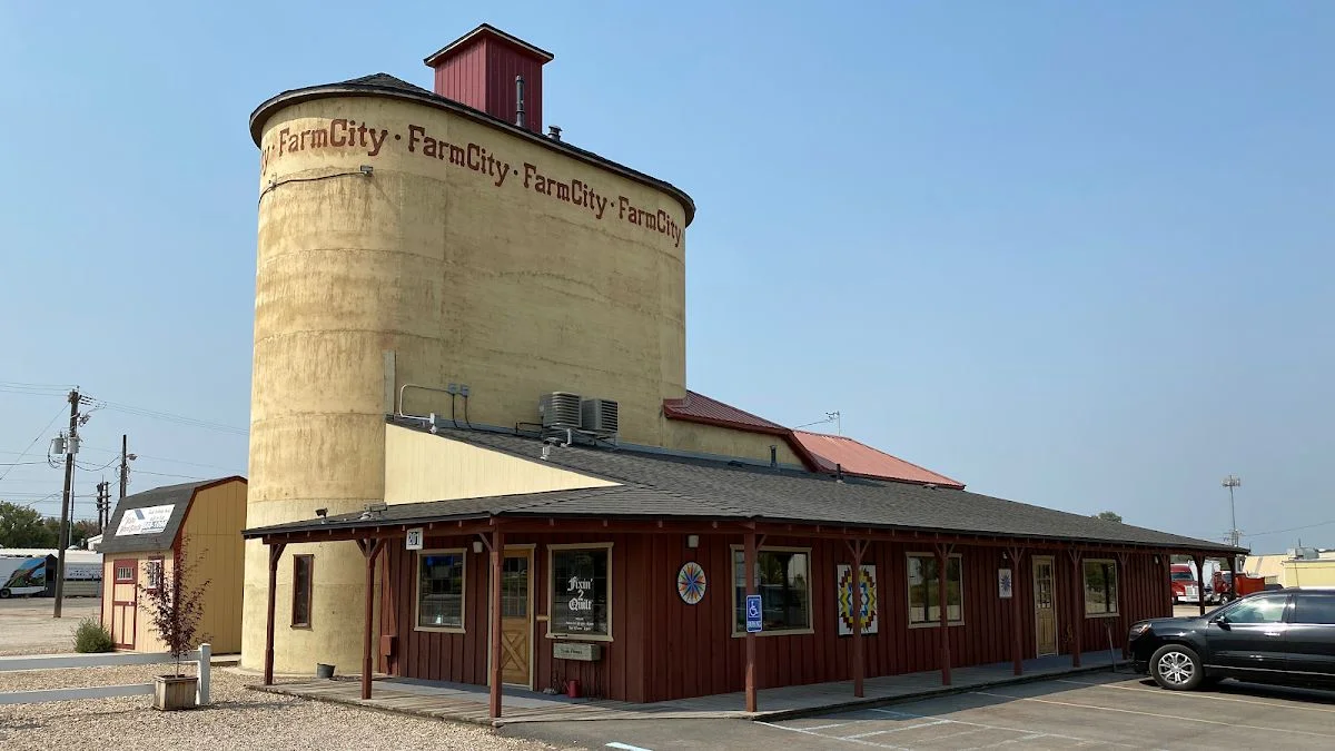 Stitch n Giggles formally Fixin' 2 Quilt