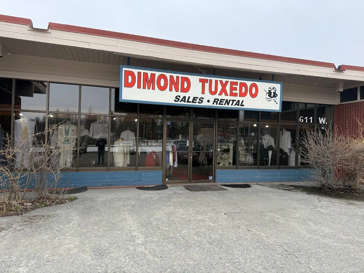 Dimond Tuxedo Rental and Alterations