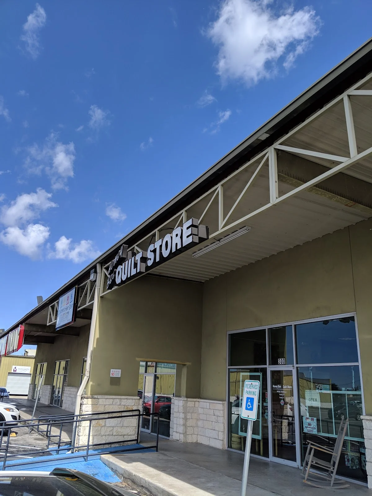 Honeybee Quilt Store