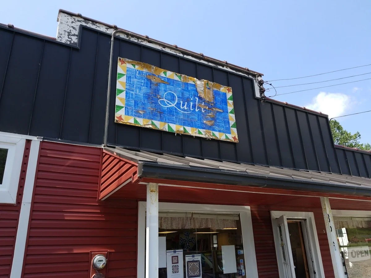 Little Red Quilt House