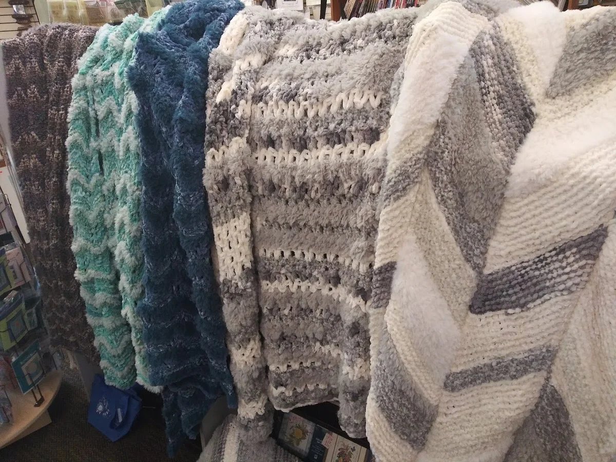 Expressions Gallery/Knit Nook