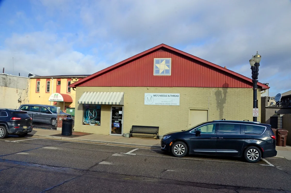 MO's Needle And Thread