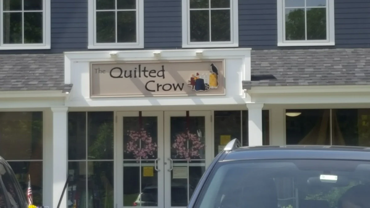 The Quilted Crow