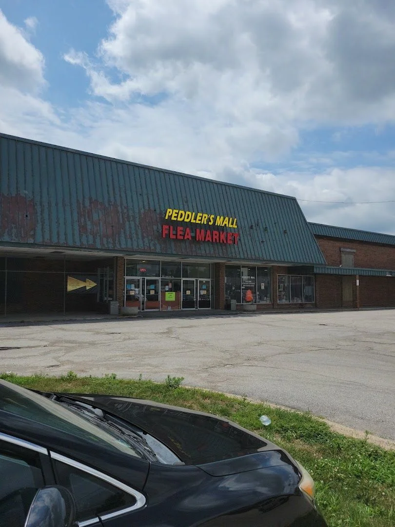 Peddlers Mall Flea Market