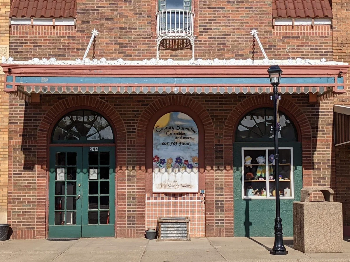 The Sewing Room and Country Sunshine & Collectables