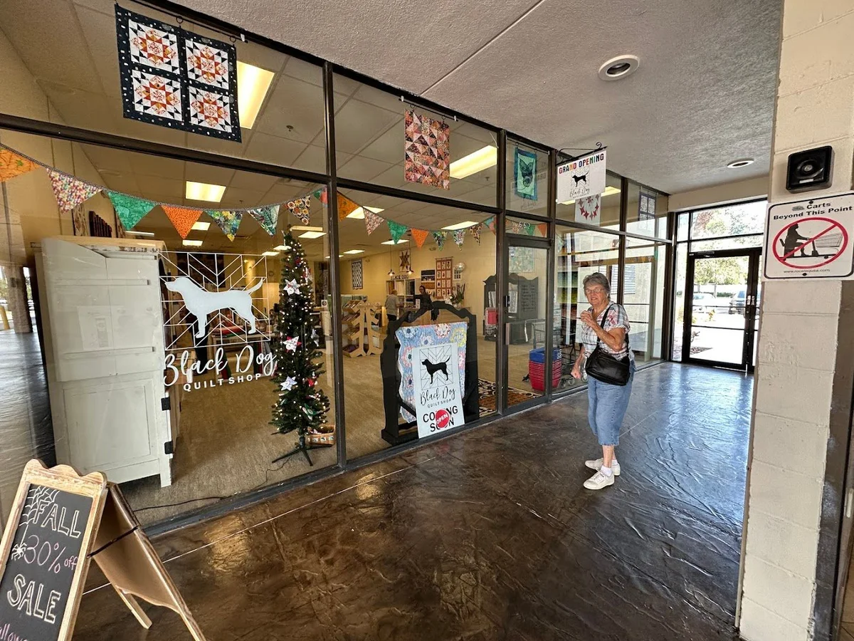 Black Dog Quilt Shop