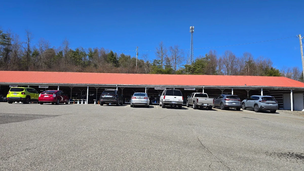 Fancy Gap Pottery & Fabric Outlet