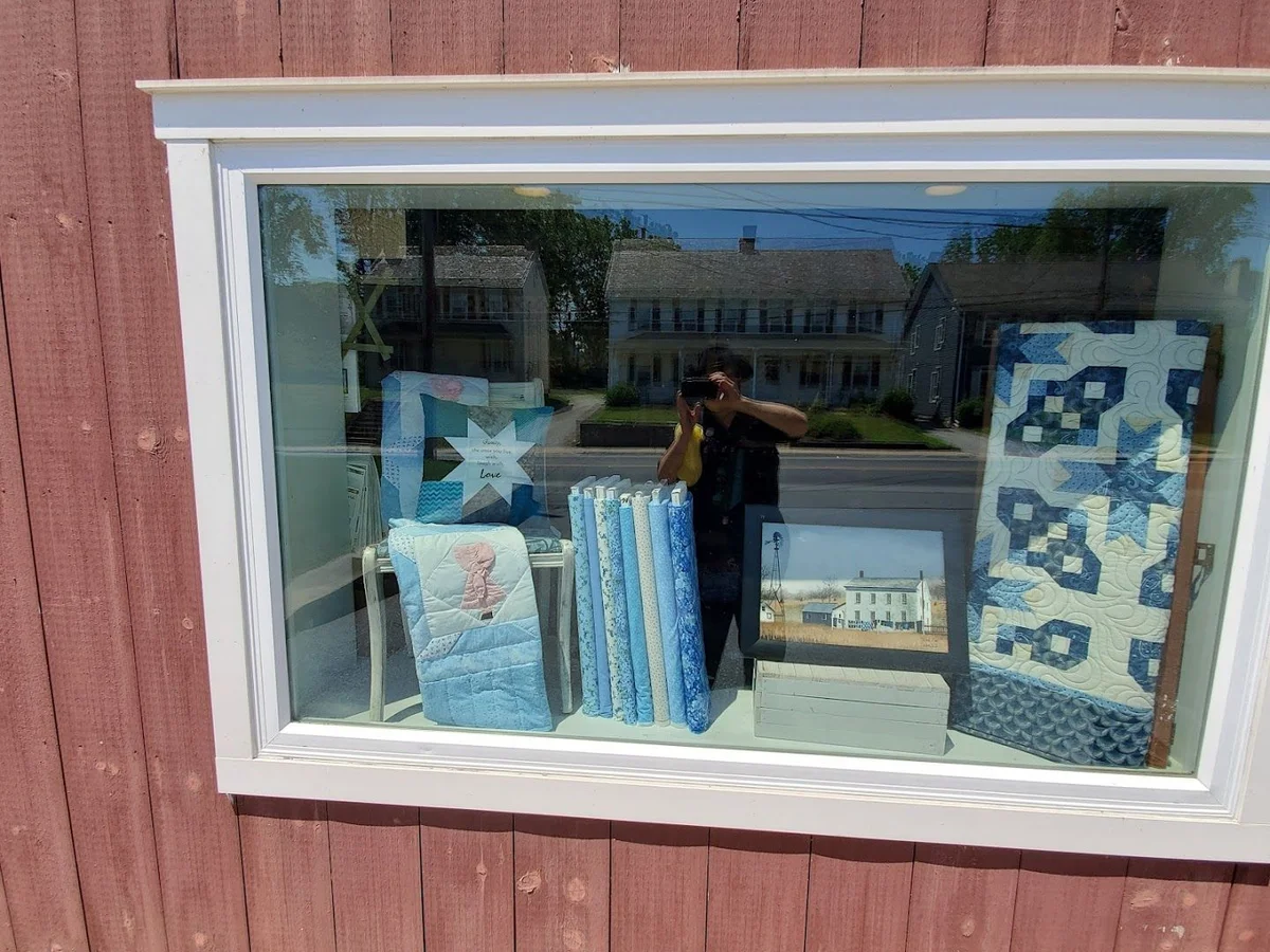 Log Cabin Quilt Shop