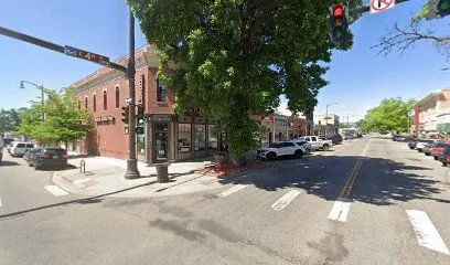 Auntie M's Chic Boutique