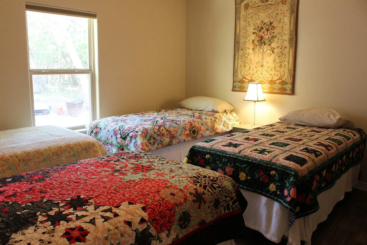 Mountain Laurel Retreat - Quilters, Knitters, Scrapbookers - New Braunfels Texas