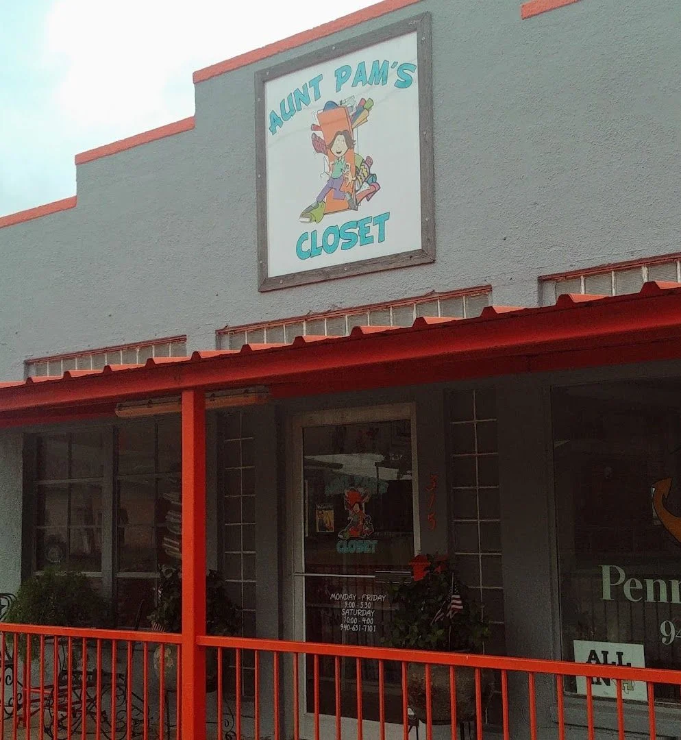 Aunt Pam's Closet