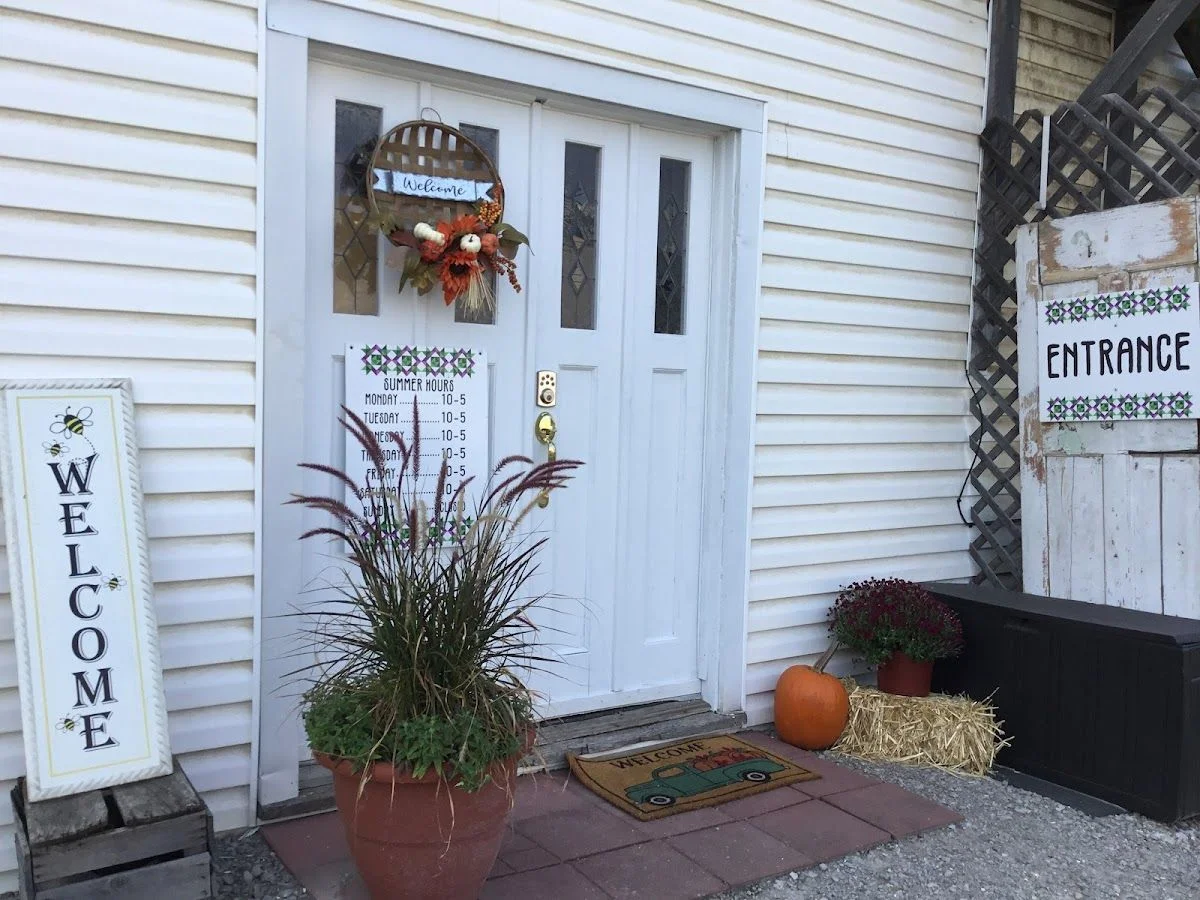 Side Stitchin' Quilt Shop