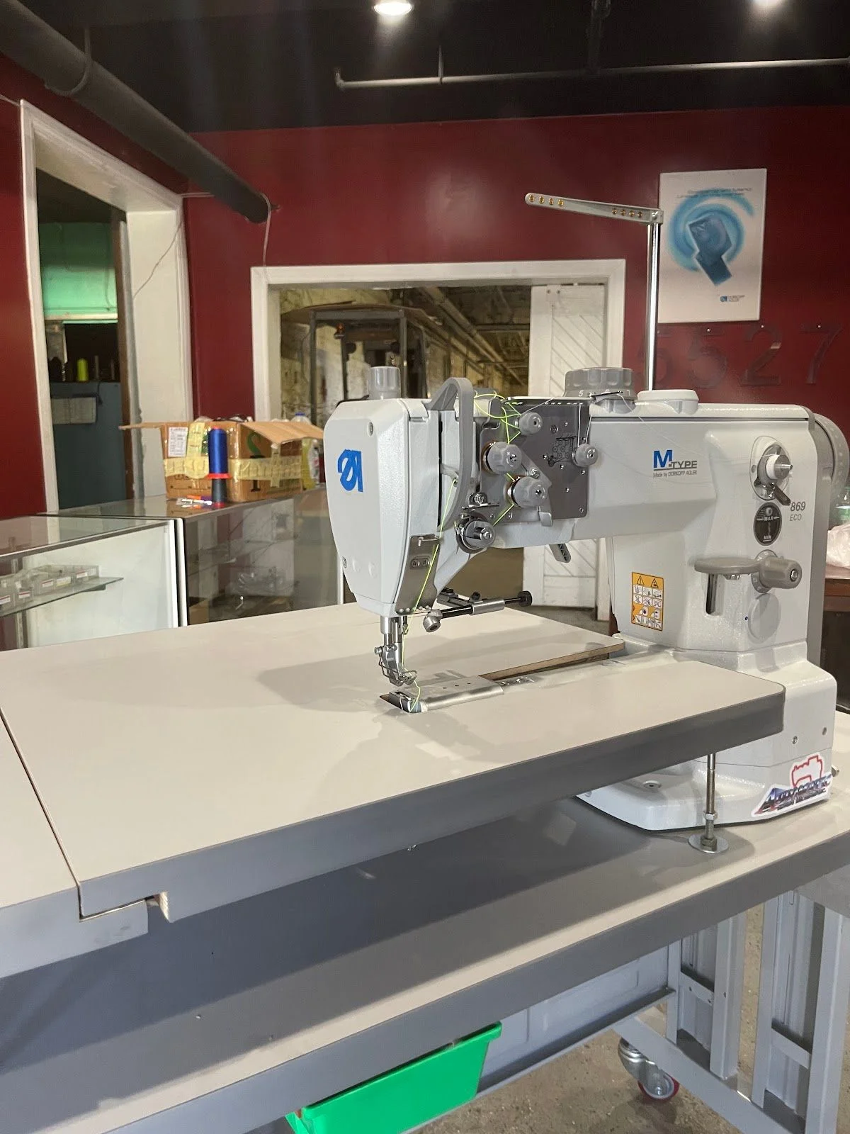 AUTOMATIC SEWING MACHINE