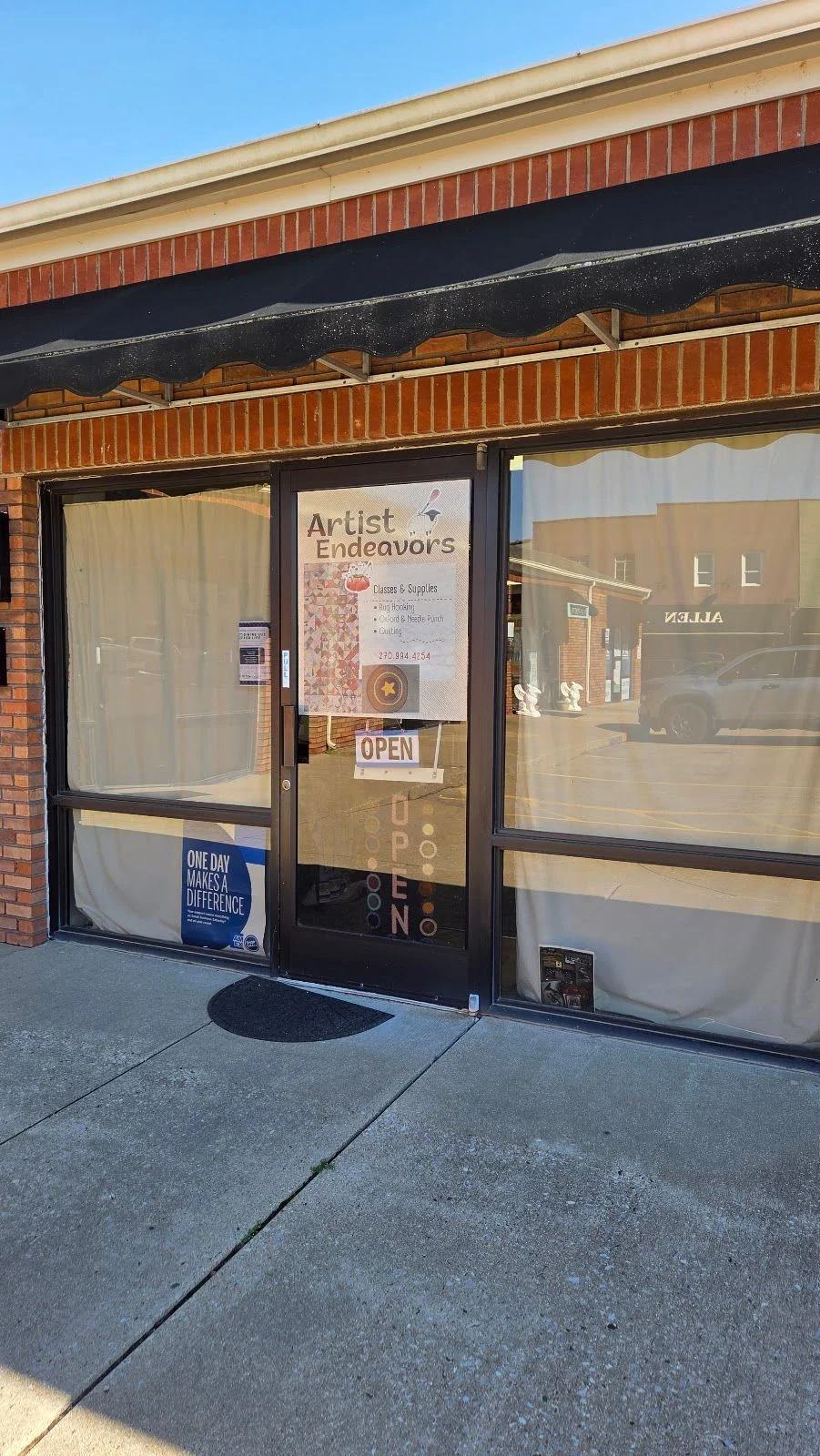 artist endeavors corner Kentucky Avenue and south Third street